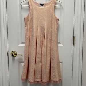 Pink sleeveless drees